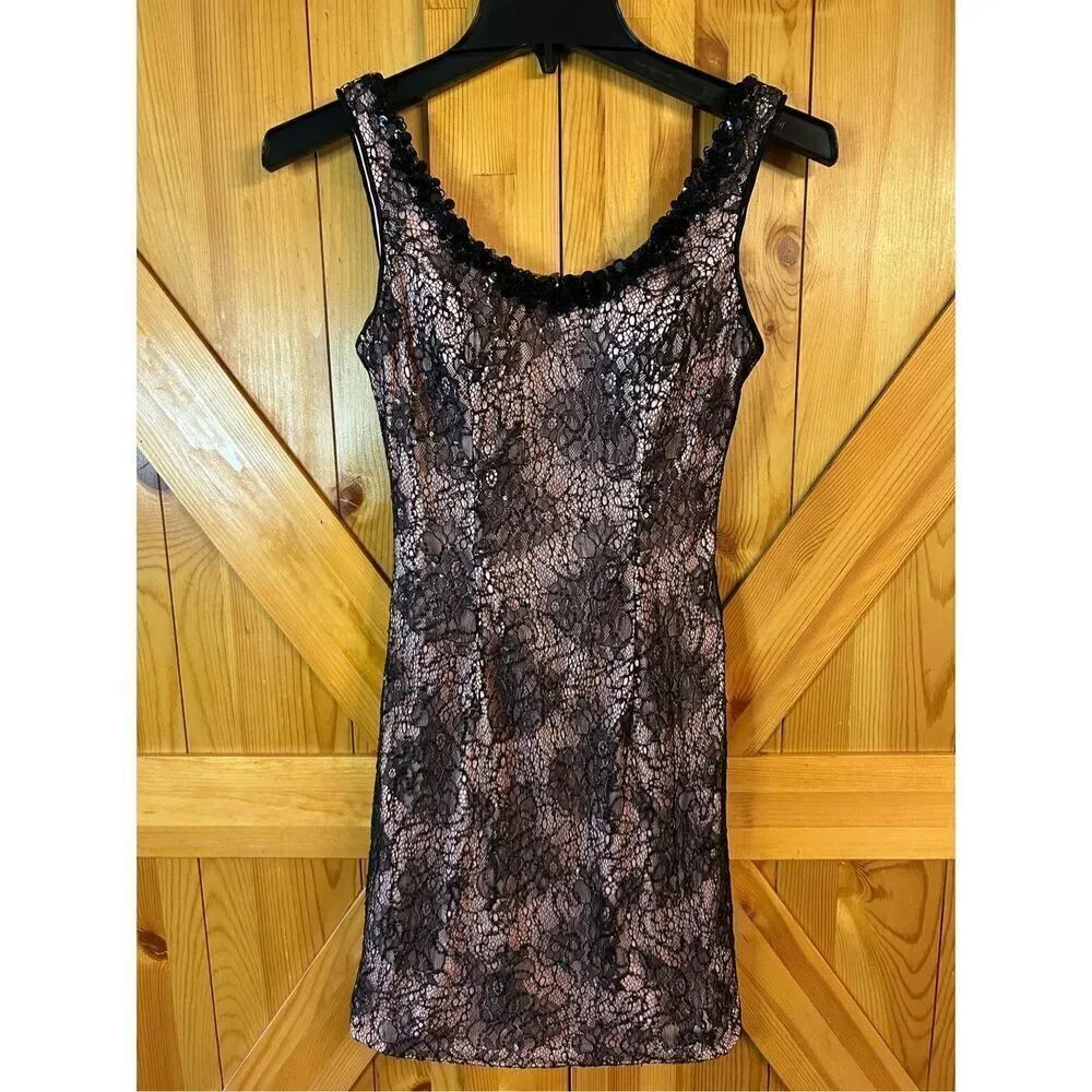 Sean Collection Lace Mini Dress Size 2 (8318)